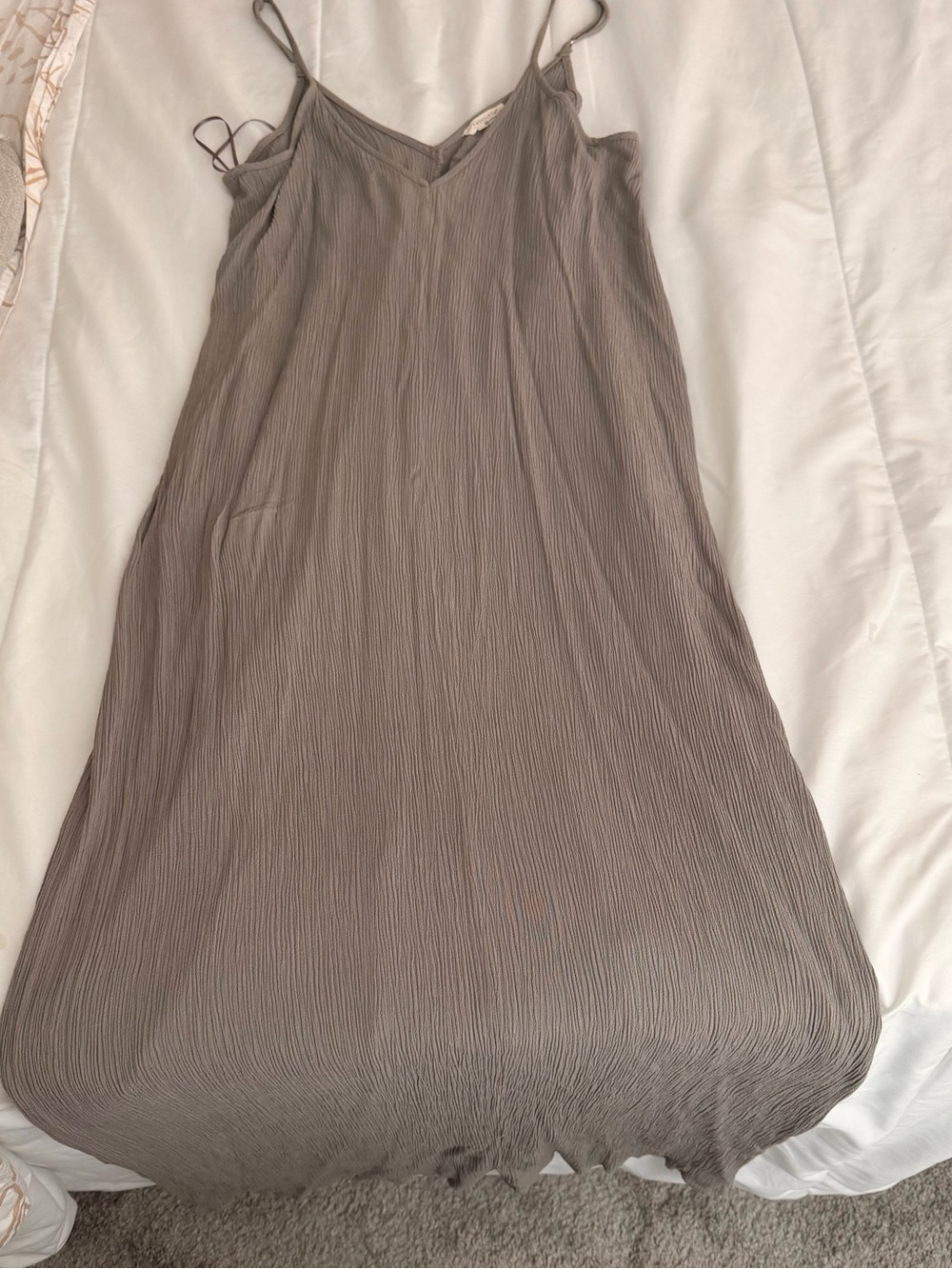 lovestitch Taupe Crinkle Maxi Dress w/ Pockets